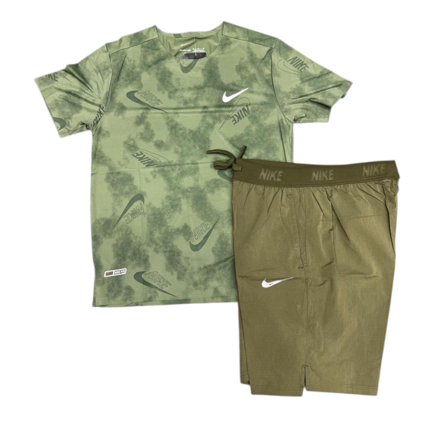 Ensemble loisir nike Short + Teeshirt
